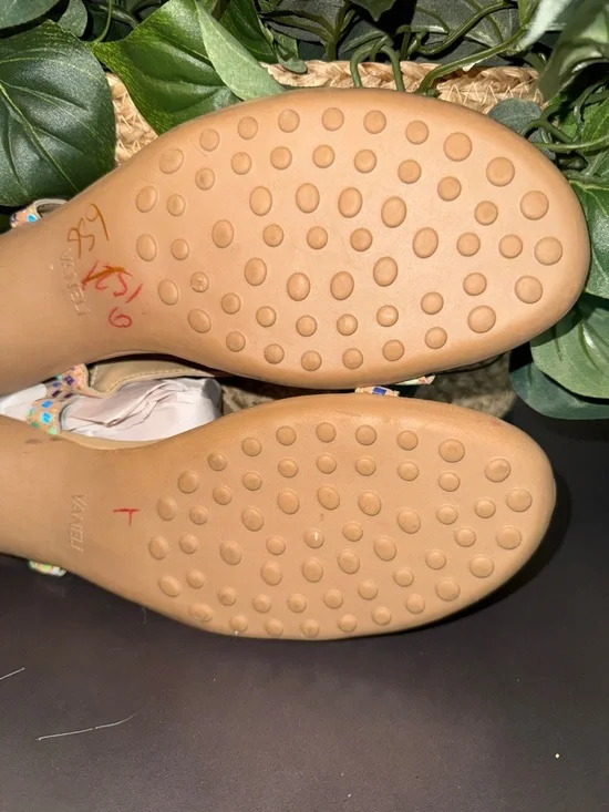 Van Eli Multicolor Mosaic T‑Strap Sandals - Beige/Multicolor Size 11 M - Picture 9 of 11